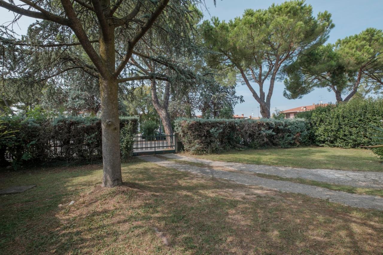Villa Ida - 2 Bedrooms Apartment With Private Garden Sirmione Exterior foto